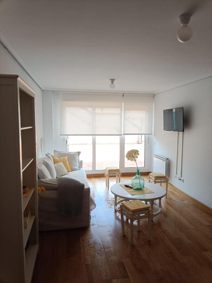 Con Terraza Apartment *
